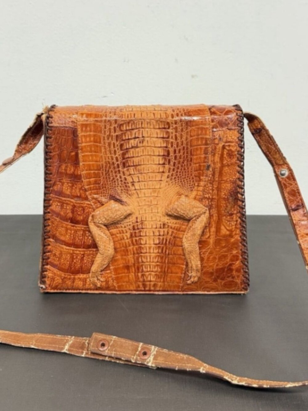🐊 Vintage Genuine Alligator Handbag | Made in Cuba | Late 1940s–Early 1960s - Picture 3 of 12